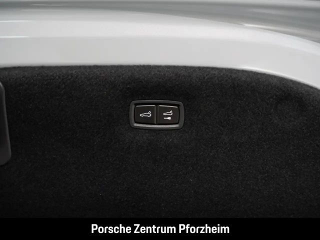 Porsche Taycan BOSE LED-Matrix Panoramadach Luftfederung