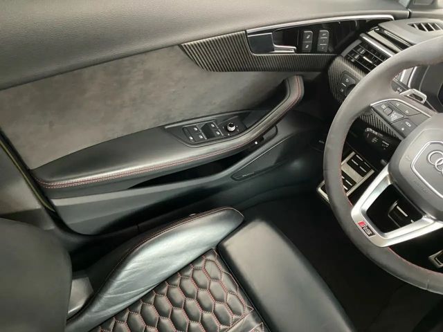 Audi RS4 Avant Quattro