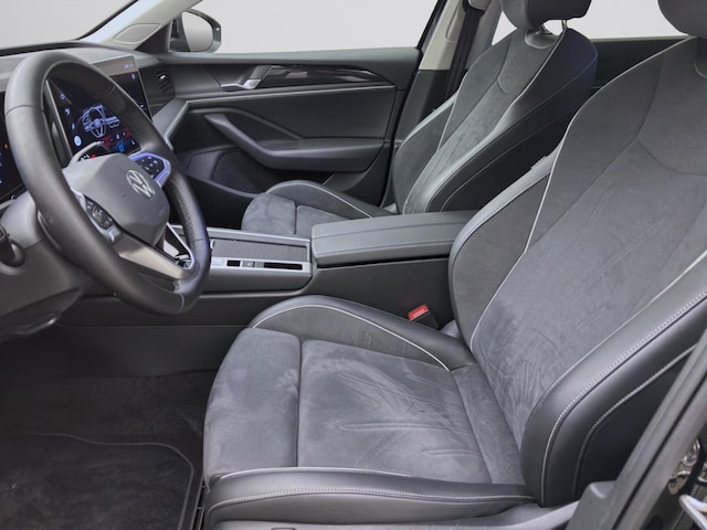 Volkswagen Passat 1.5 eTSI Business DSG