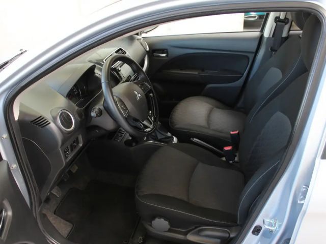 Mitsubishi Space Star Star