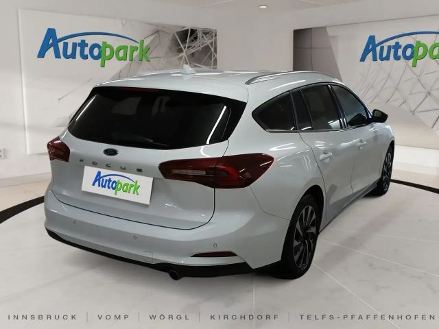 Ford Focus Titanium Wagon