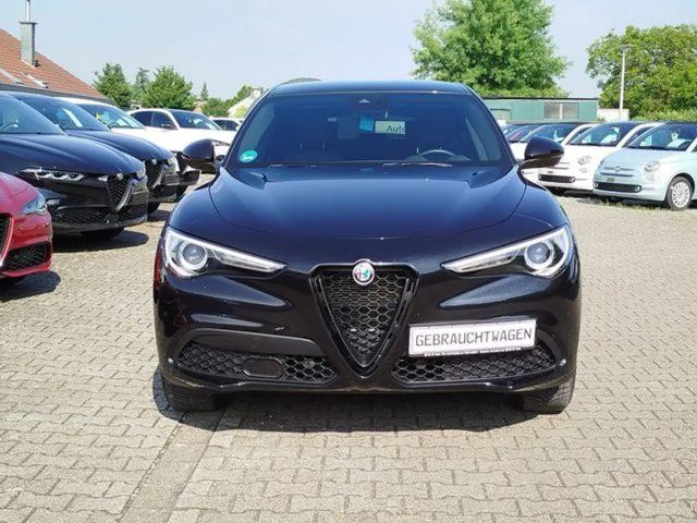 Alfa Romeo Stelvio Q4