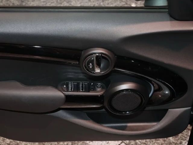 MINI Cooper 5 Tür. JCW Pano.DrivAss LED 17Zoll