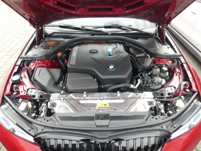 BMW 330 330e Touring xDrive