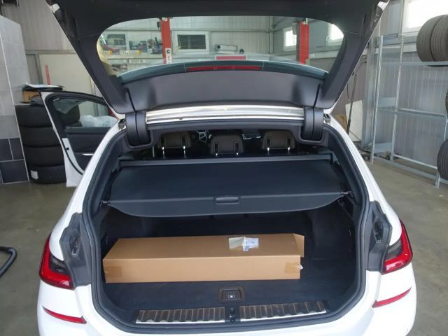 BMW 318 318d M-Sport