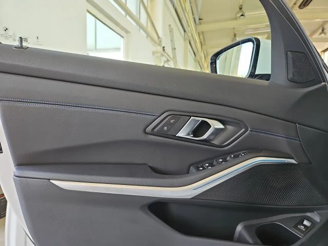 BMW 330 330d M-Sport Touring xDrive