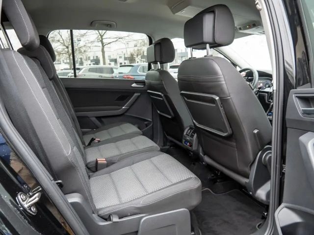 Volkswagen Touran 1.5 TSI DSG