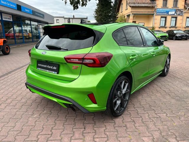 Ford Focus Limited ST Line