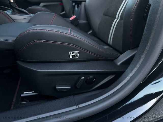 Ford Focus ST Line Wagon