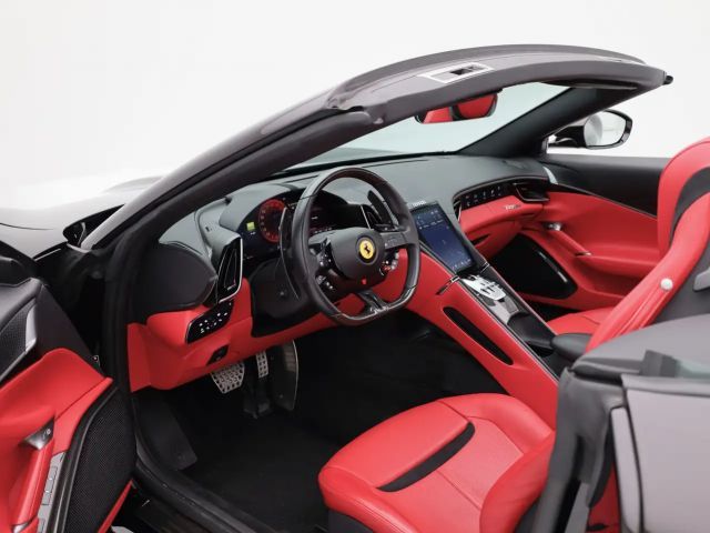 Ferrari Roma Spider