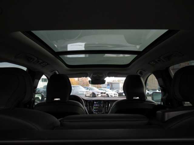 Volvo XC60 AWD Dark Plus