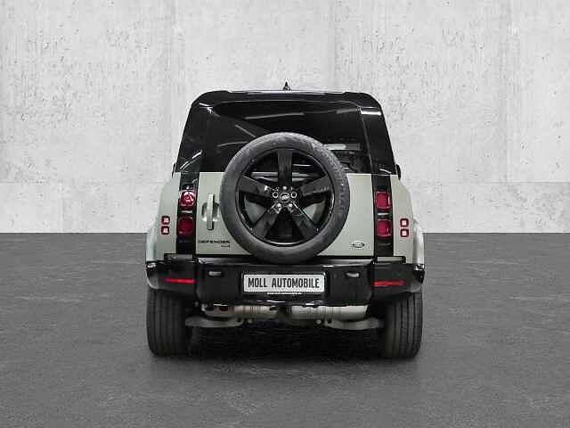 Land Rover Defender 90 Dynamic SE