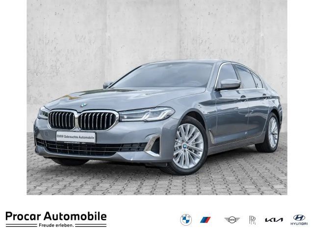 BMW 530 530i Luxury Line Sedan