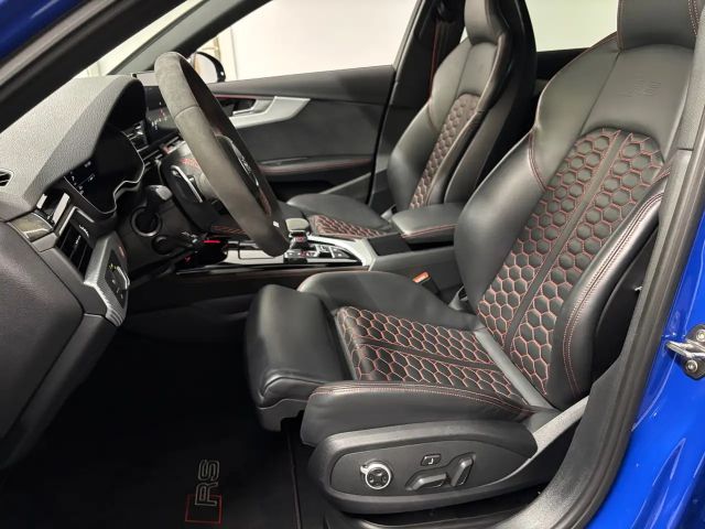 Audi RS4 Avant Quattro