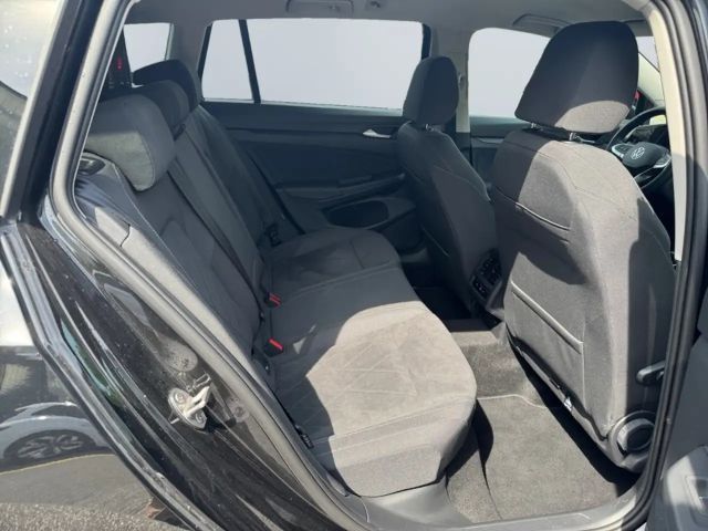 Volkswagen Golf 2.0 TDI DSG Style Variant