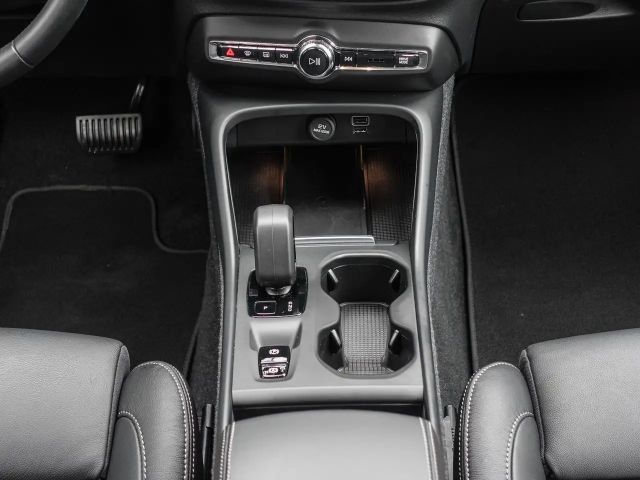 Volvo XC40 Core T4