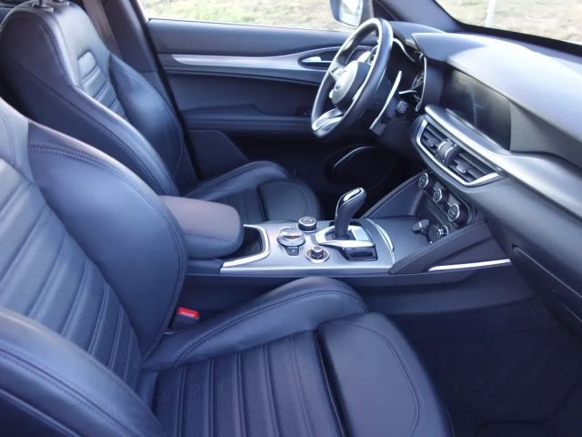 Alfa Romeo Stelvio Q4 Veloce