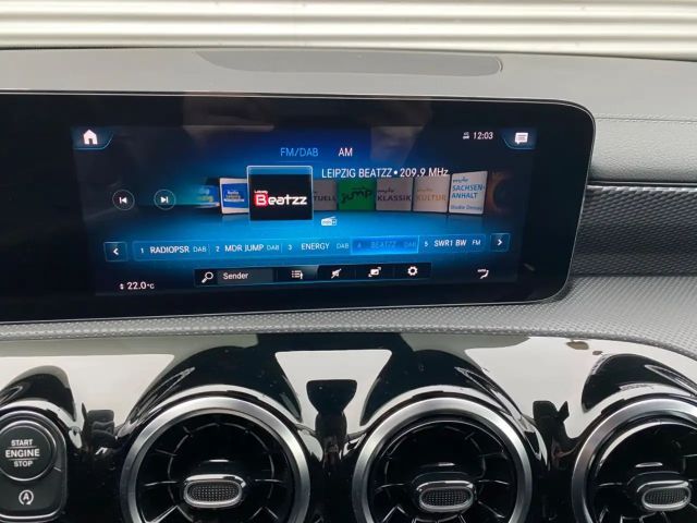 Mercedes-Benz CLA 180 Shooting Brake