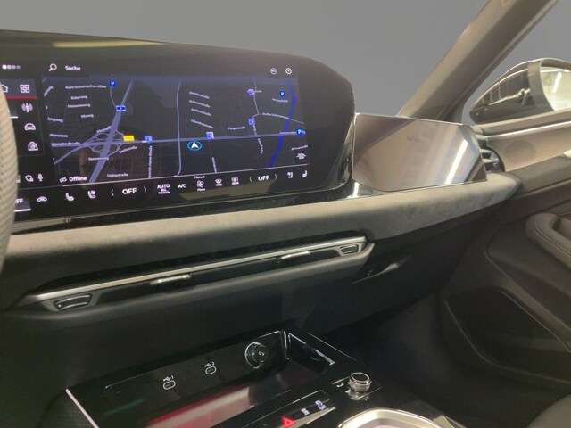 Audi A6 Avant Quattro S-Tronic