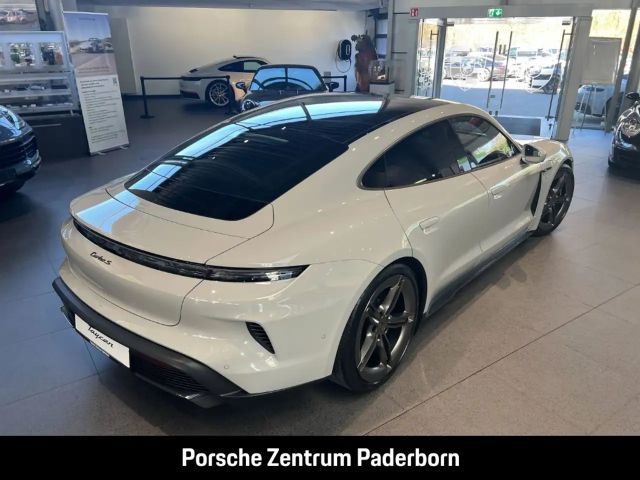 Porsche Taycan S Turbo