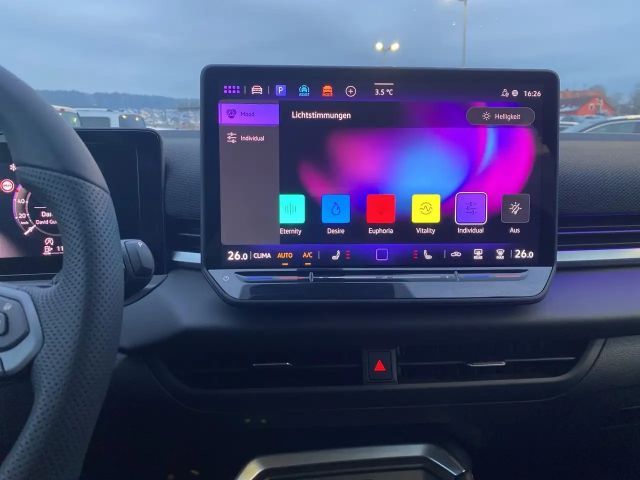 Volkswagen T-Roc 1.5 eTSI DSG R-Line