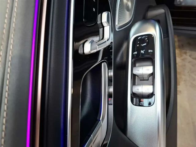 Mercedes-Benz EQE SUV 300