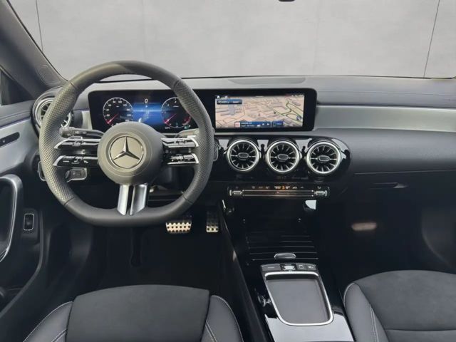 Mercedes-Benz CLA 200 CLA