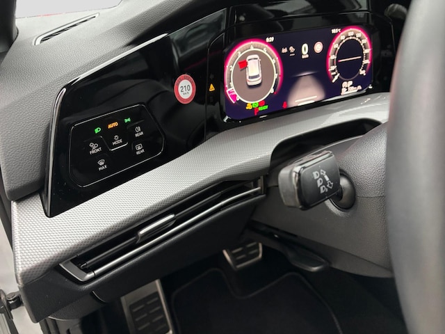 Volkswagen Golf 1.5 eTSI DSG Golf VIII