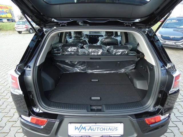 SsangYong Korando E-Motion Titanium Automatik Navi Sitzheizung Leder