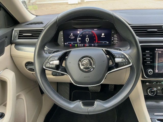 Skoda Superb 2.0 TDI Combi Style Style