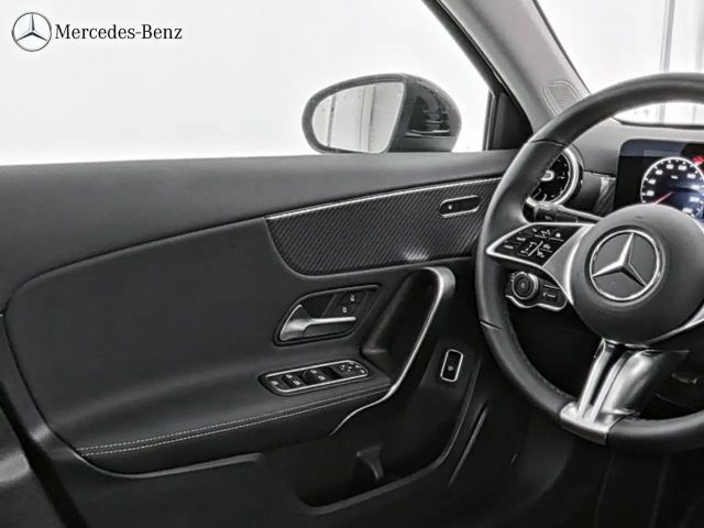Mercedes-Benz A 200 Progressive