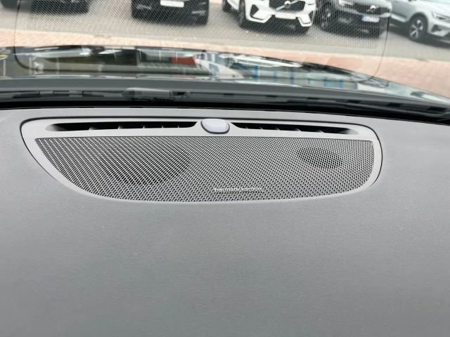 Volvo V60 AWD Dark Hybrid Plus T6