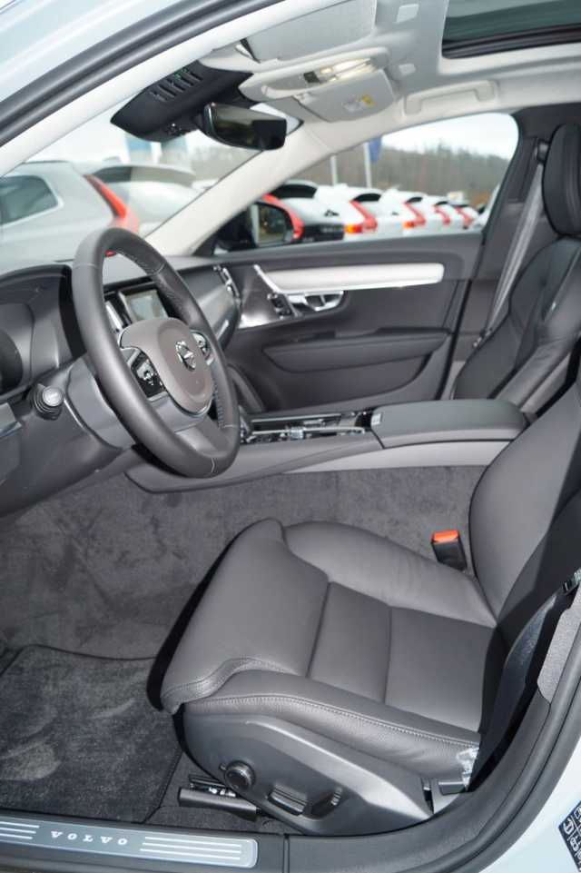 Volvo V90 AWD Dark Plus T6