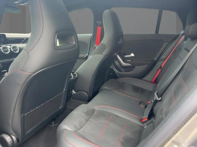 Mercedes-Benz CLA 35 AMG 4MATIC AMG Line Coupé