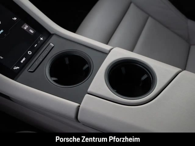 Porsche Taycan InnoDrive Luftfederung Rückfahrkamera