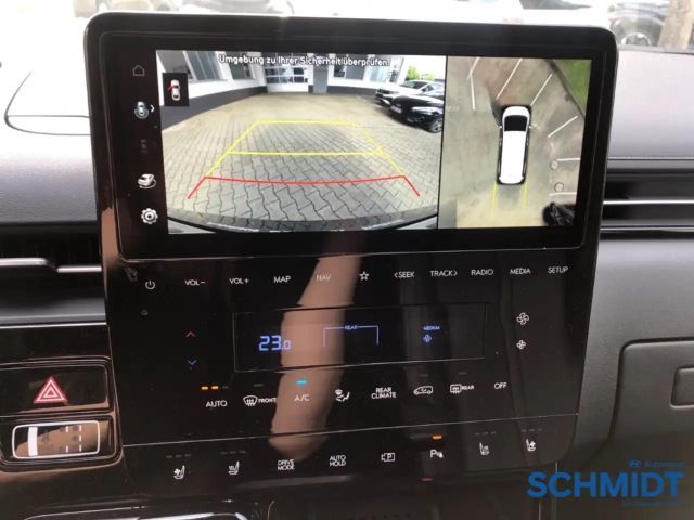 Hyundai Staria Signature