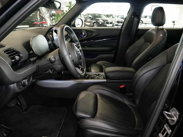 MINI Cooper Clubman Cooper Younique Trim Aut Nav LED RFK+PDC Komfzg