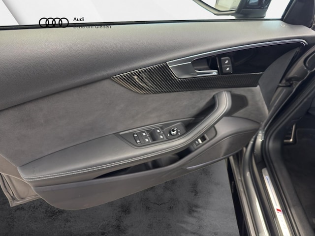 Audi RS4 Avant Quattro