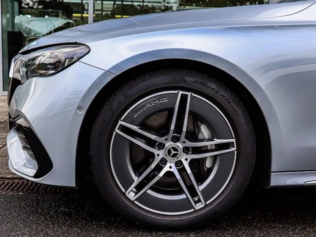 Mercedes-Benz E 200 AMG Line Sedan