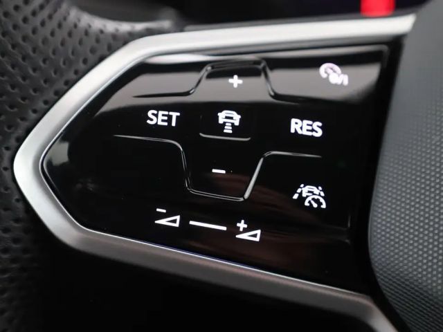 Volkswagen Golf DSG R-Line Variant