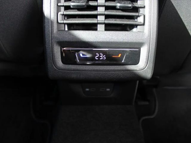 Volkswagen Golf 1.5 TSI Golf VIII Move