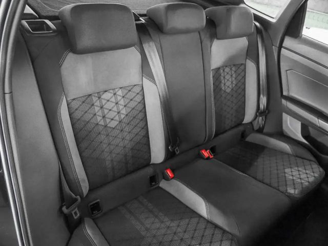 Volkswagen Taigo 1.5 TSI DSG R-Line