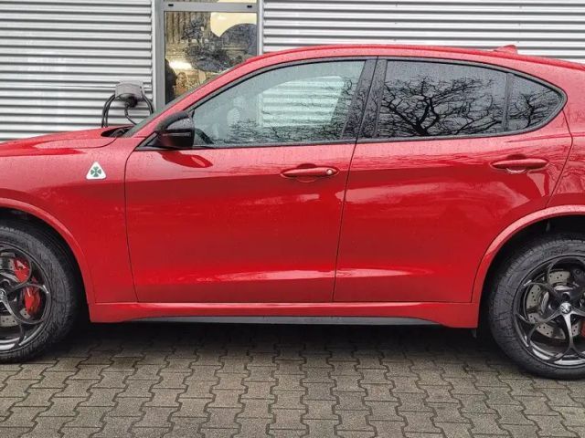 Alfa Romeo Stelvio Q4 Quadrifoglio