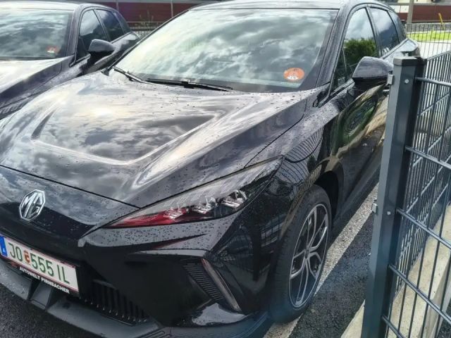 MG MG4 Extended Range Trophy