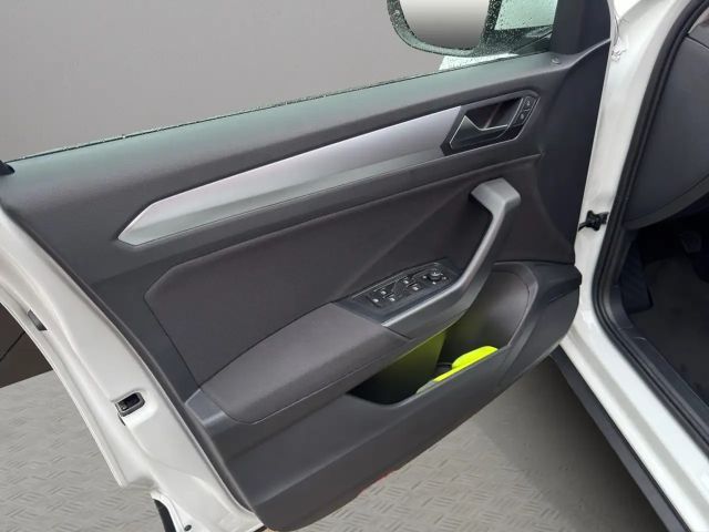 Volkswagen T-Roc 1.0 TSI Life Plus