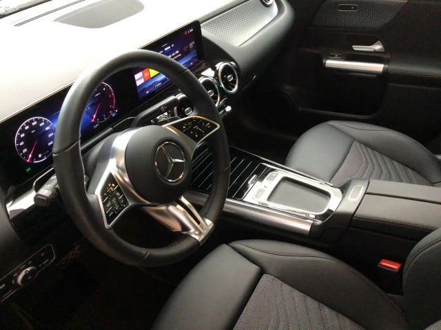 Mercedes-Benz B 200 B 200 d Progressive