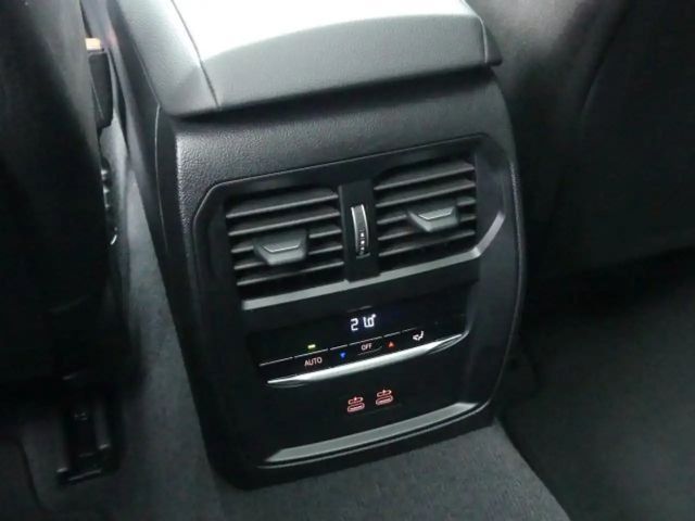 BMW 330 330e Touring xDrive