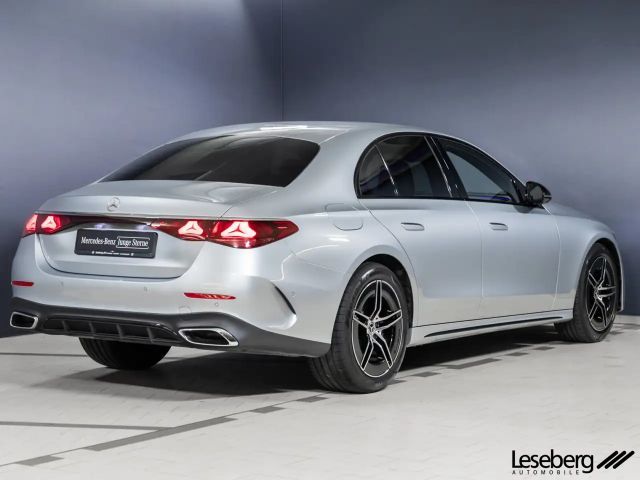 Mercedes-Benz E 200 AMG Line Sedan