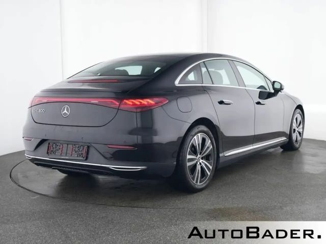 Mercedes-Benz EQE 300 Premium Sedan