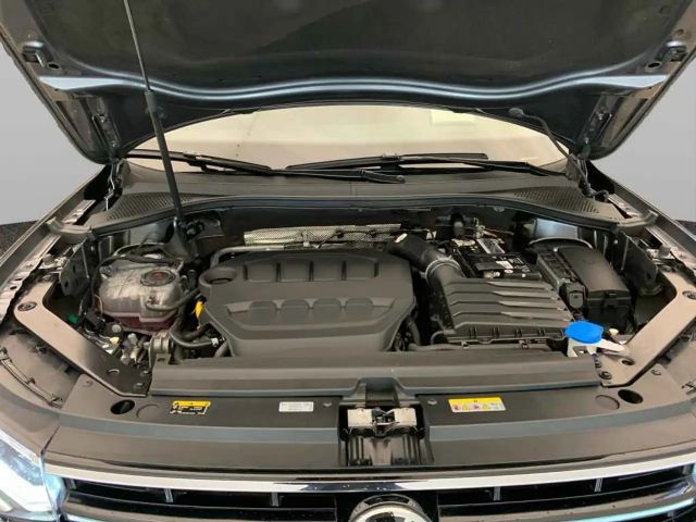 Volkswagen Tiguan Allspace DSG IQ.Drive R-Line